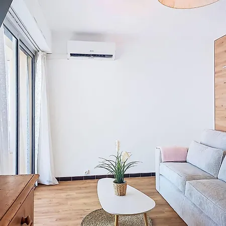 Apartment Le Grand Large-6 By Interhome Le Lavandou